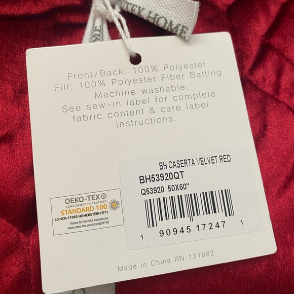 Levtex Home BH CASERTA VELVET RED THROW 50x60” - Picture 4 of 4